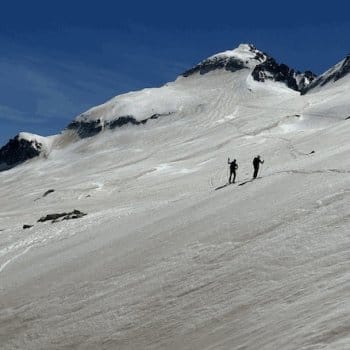 Ascension Aneto en ski de randonnée, montée vers le sommet avec guide. Ascension Aneto en ski de randonnée, montée vers le sommet avec guide.